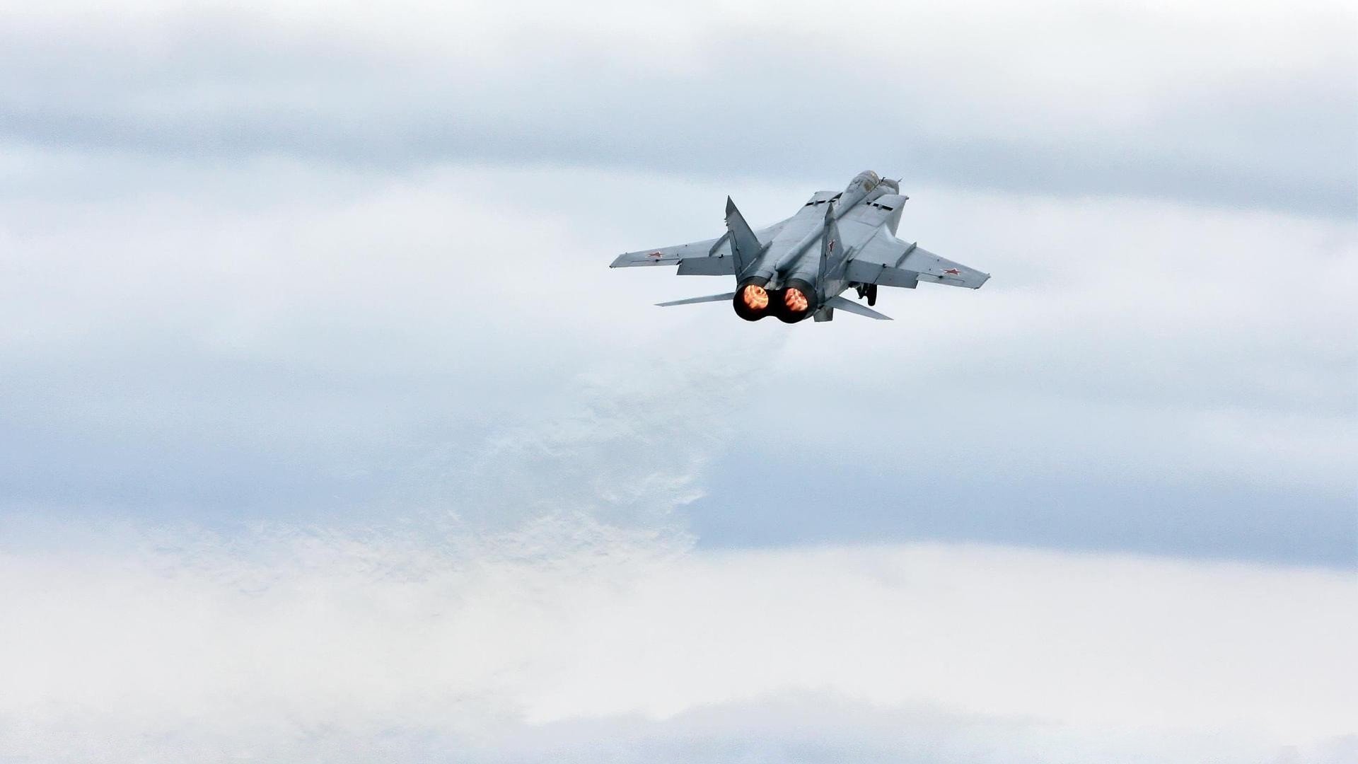 奥斯梅恩化身防守铁闸，皇家社会用立体炮火压垮墨西哥对手！