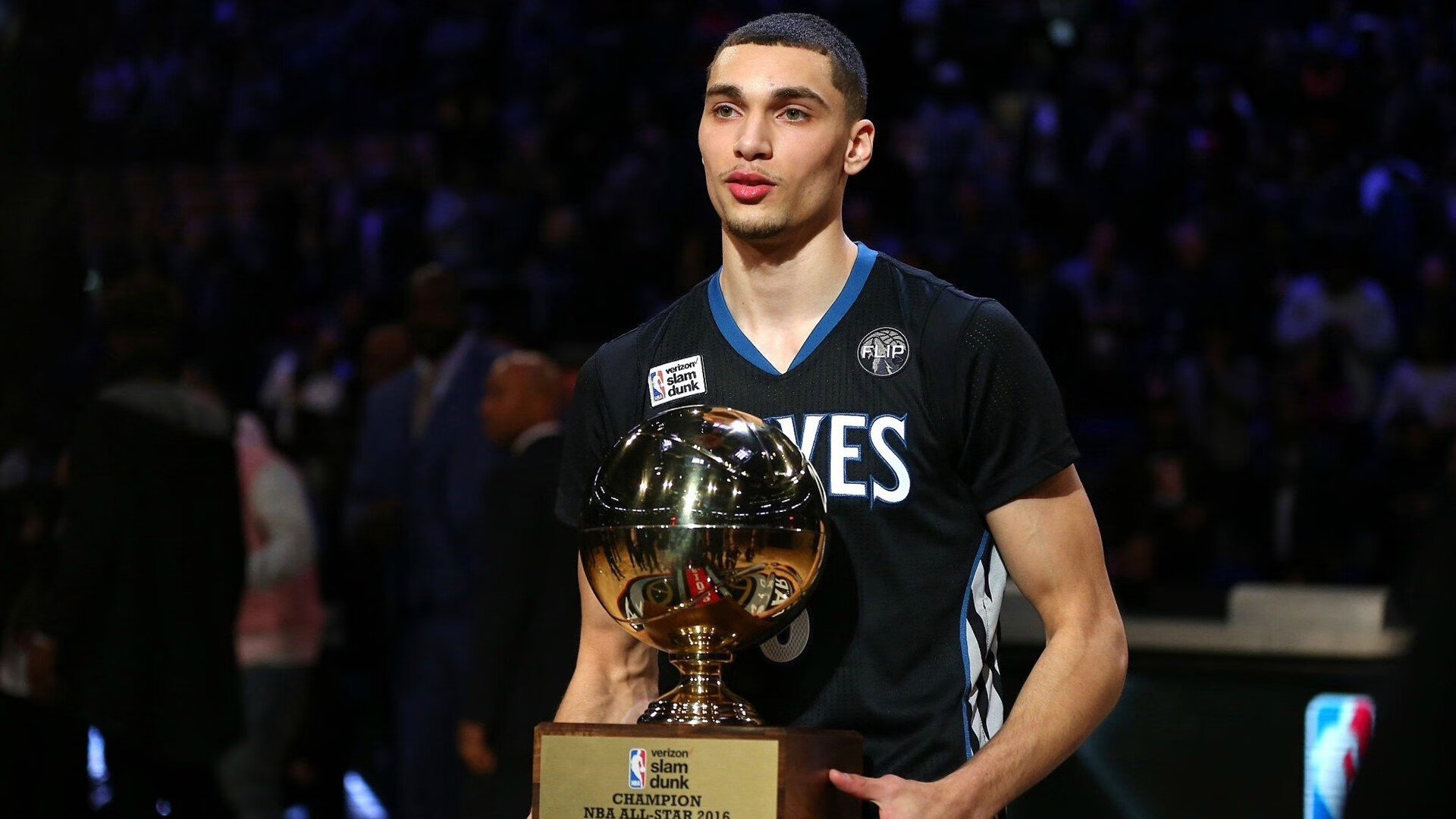 开云体育入口-欧洲战场的智慧博弈，当雷恩的集体风暴，遇上孙兴慜的英雄主义