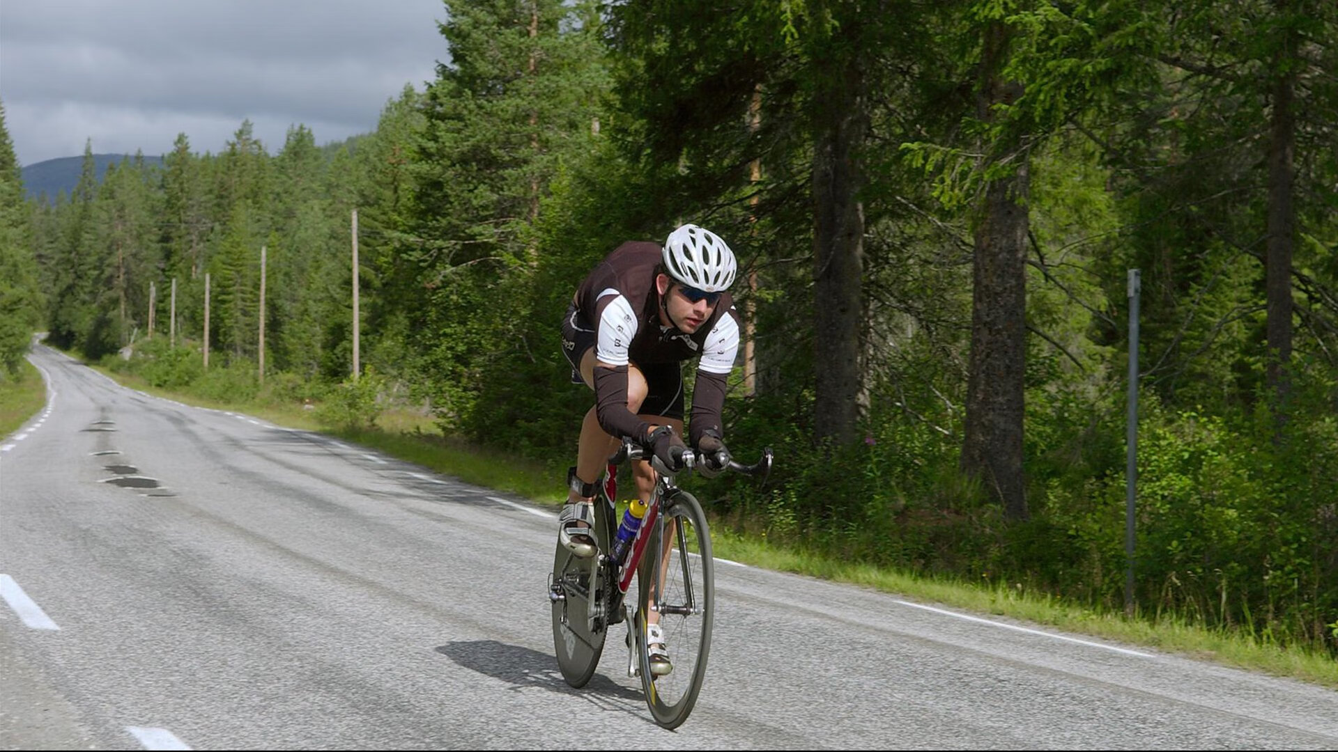 乌克兰铁血防守铸就胜局，京多安一夫当关锁定胜机